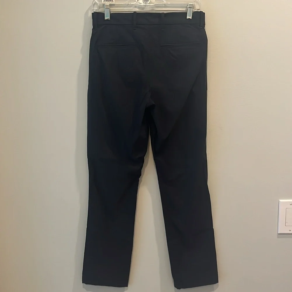 GAP men’s navy blue slacks / pants. Slim tech. Size 28 x 28